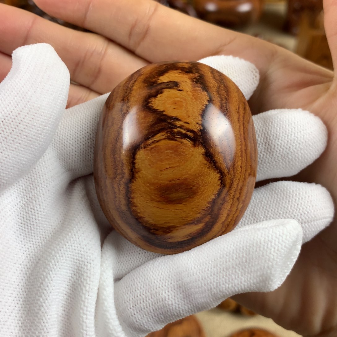 黄花梨/降香黄檀水***见富甲天下把件