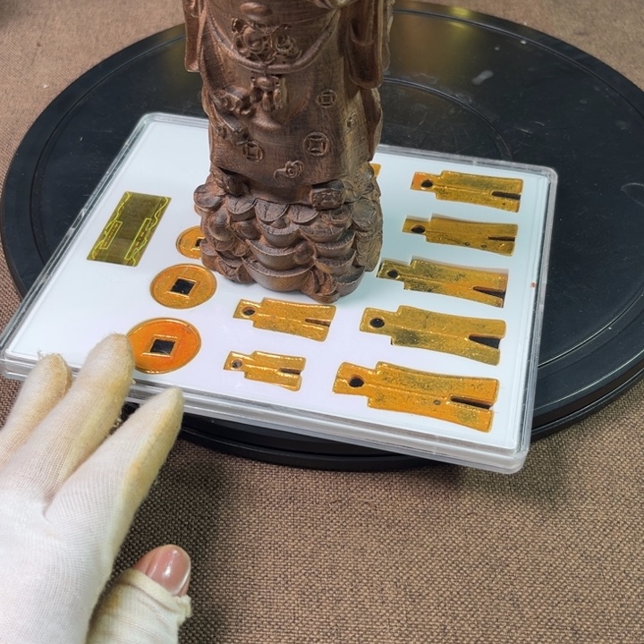 精品摆件工艺品等