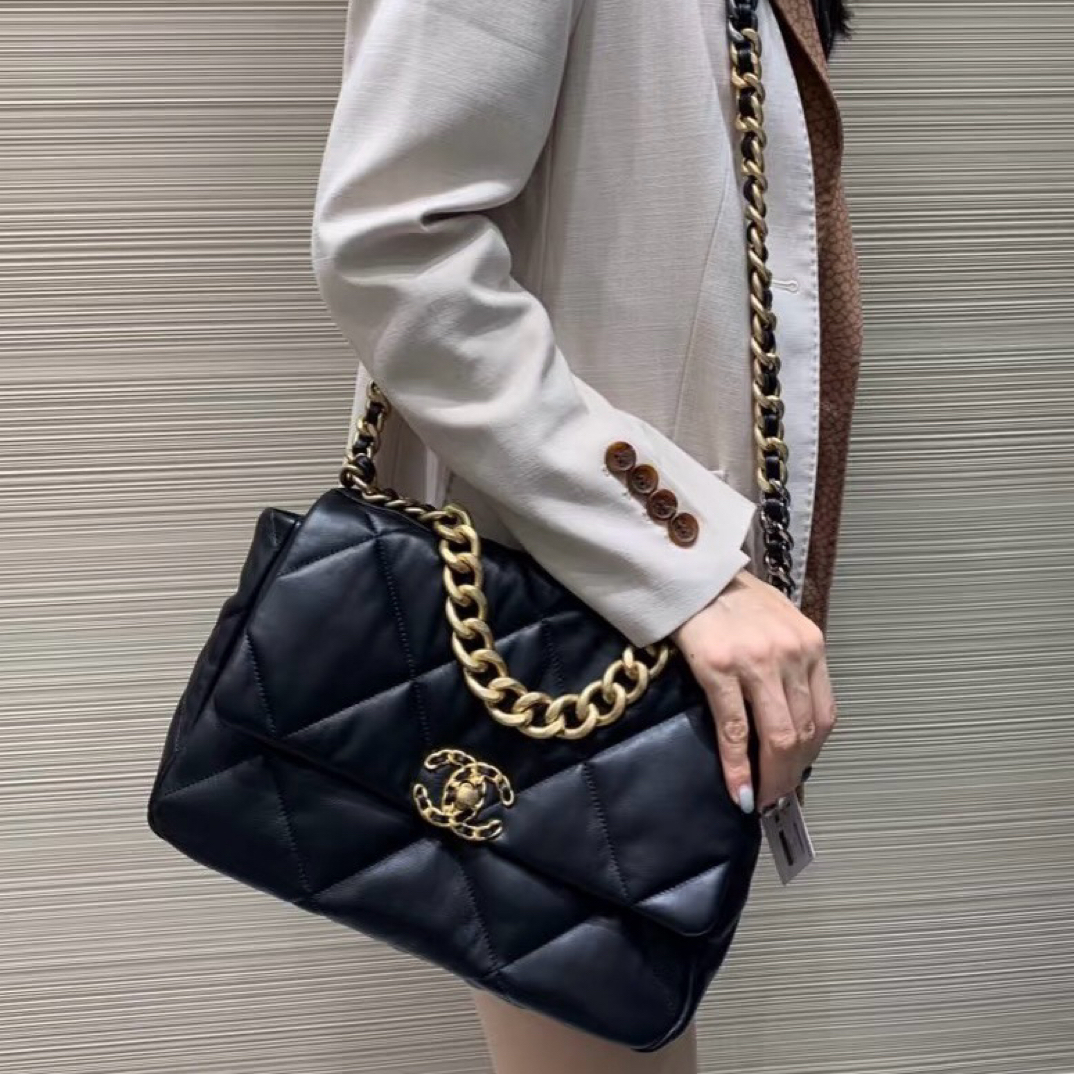 95新 Chanel/香奈儿 19bag黑金大号30开链条包黑色时尚