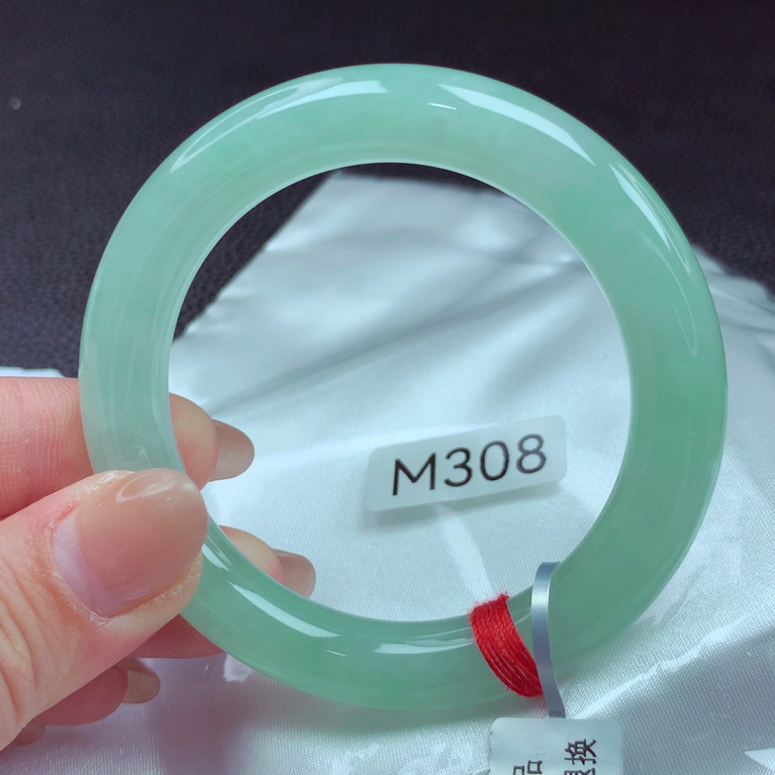 翡翠手镯未镶嵌手镯88