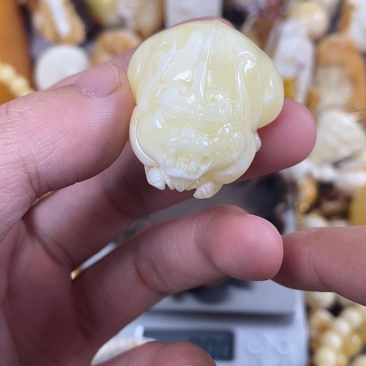 琥珀未镶嵌珠宝奇石我