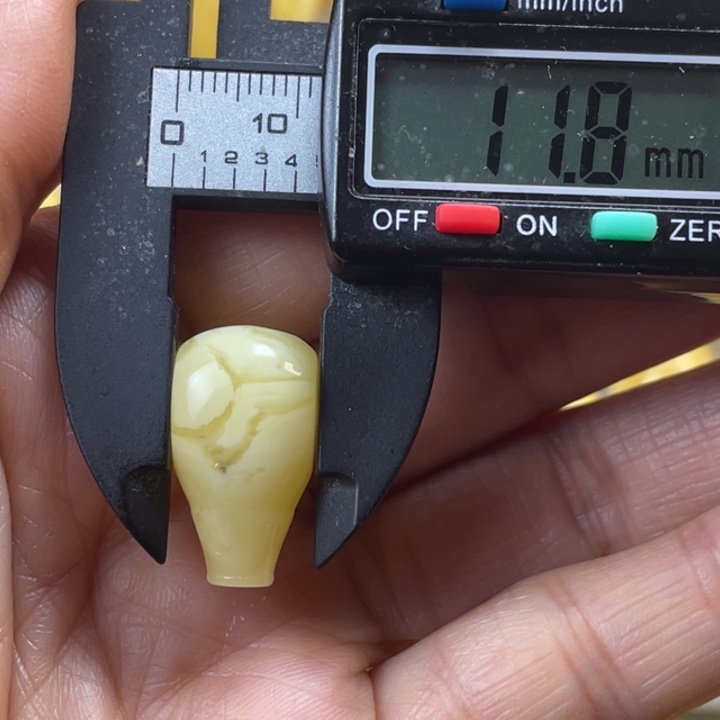 蜜蜡未镶嵌裸石16杂