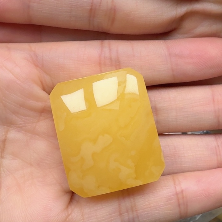 琥珀未镶嵌珠宝奇石吊坠