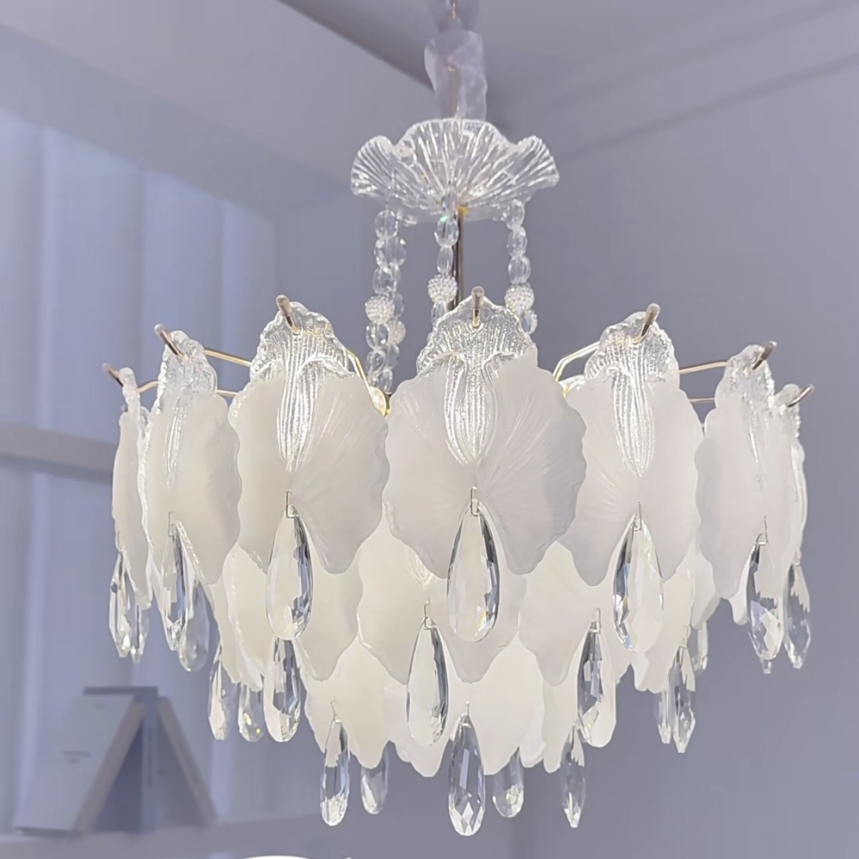 根据灯体配置水晶奶油风法式吊灯餐厅个性复古吸顶灯