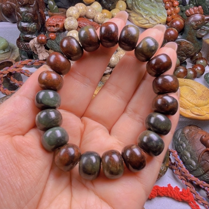 岫岩河磨玉（透闪石质玉）手串未镶嵌旅*