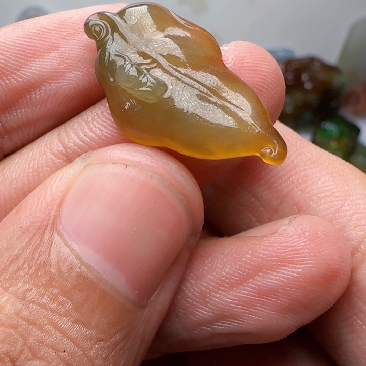 定制翡翠未镶嵌包工