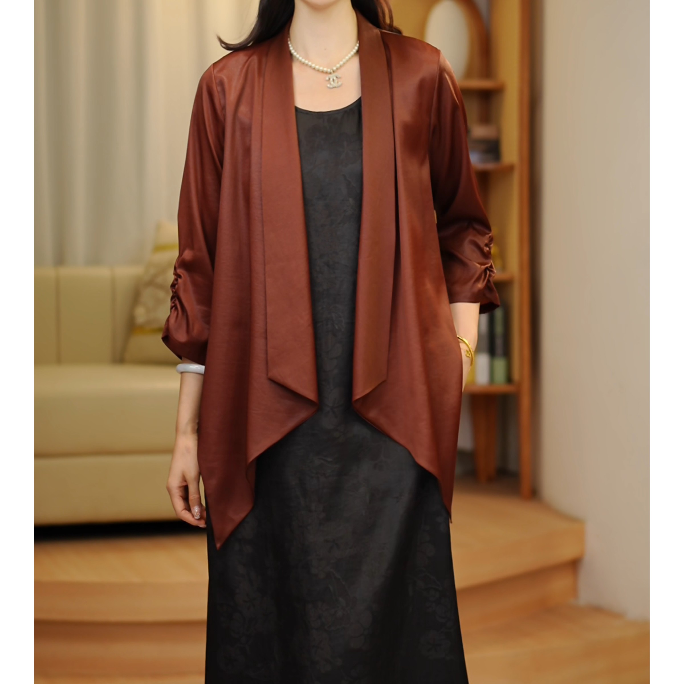 【韩然然原创设计】香云纱重缎无扣设计感开衫外套 33110108