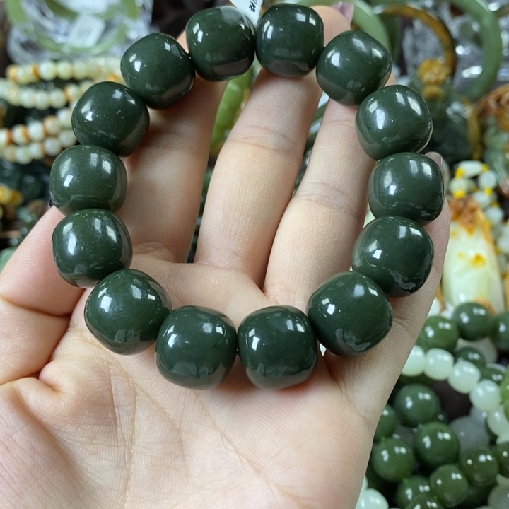 透闪石质玉手串未镶嵌济**民