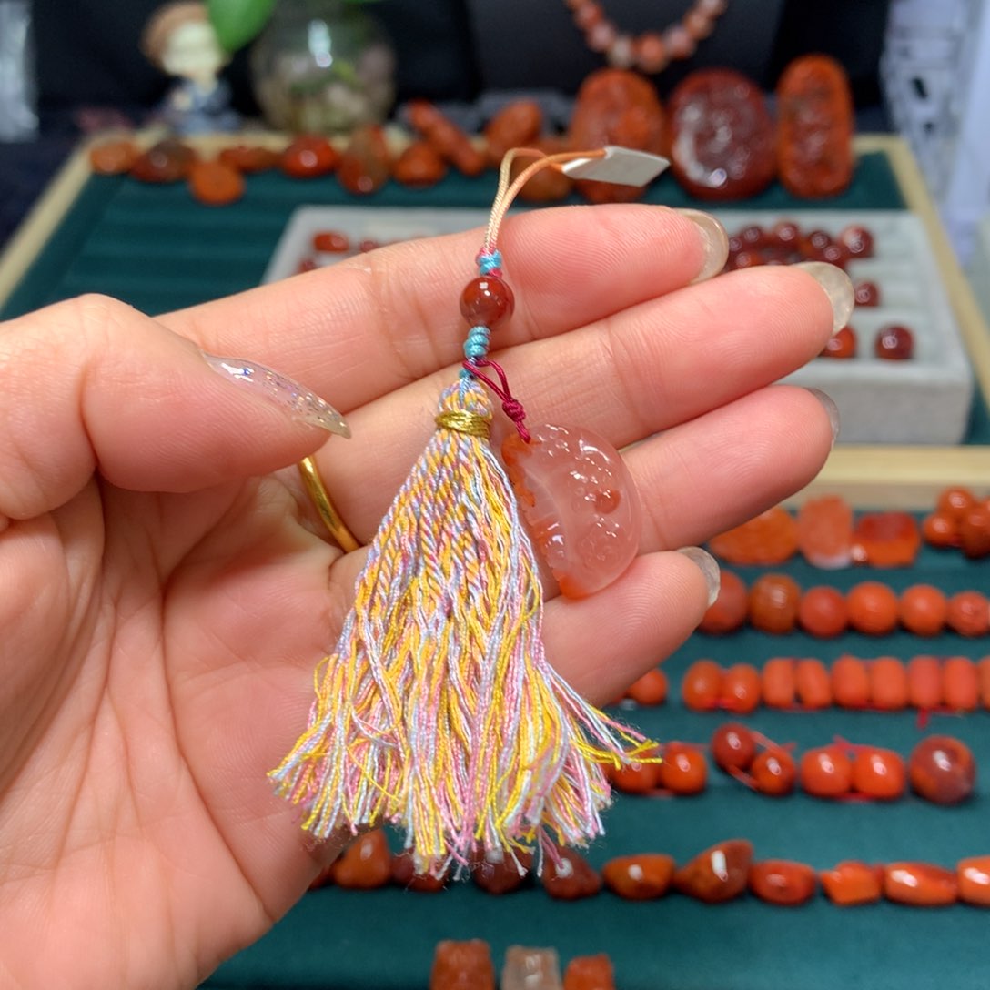 【闪购商品】南红玛瑙小挂件未镶嵌