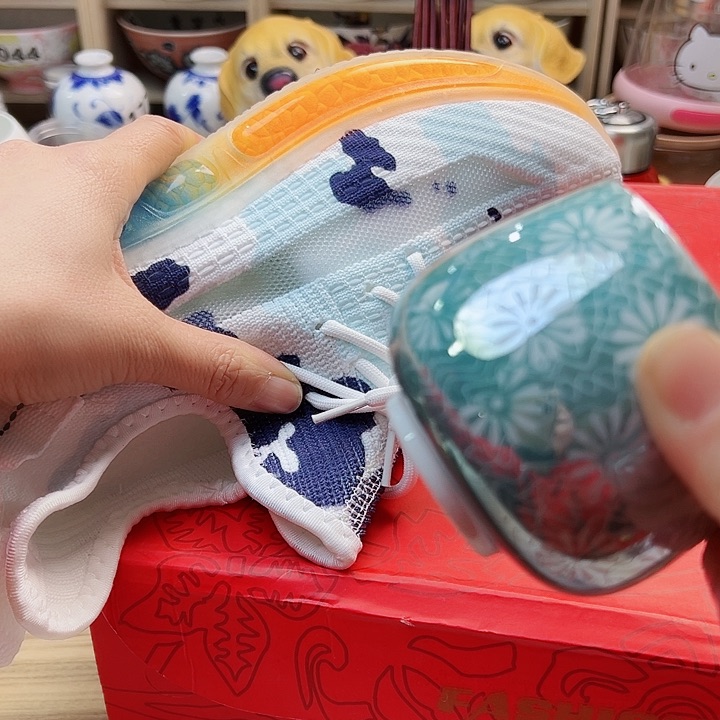 1555798898998898989988899