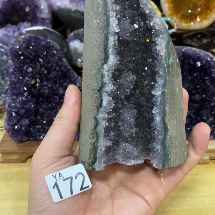 未镶嵌水晶大型摆件（非配饰）