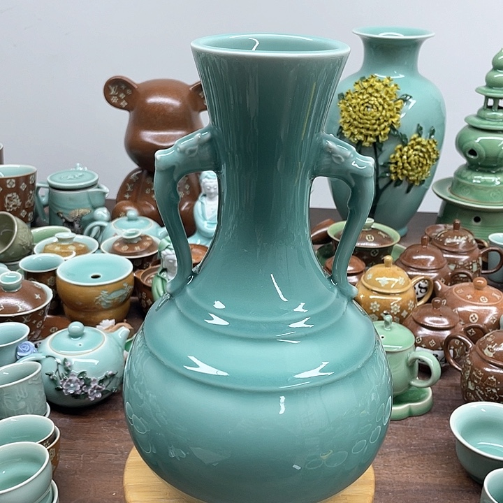 微瑕特价青瓷青瓷32.3厘米高