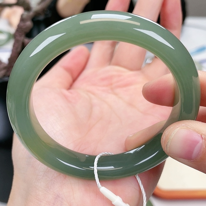 和田玉手镯5556未镶嵌