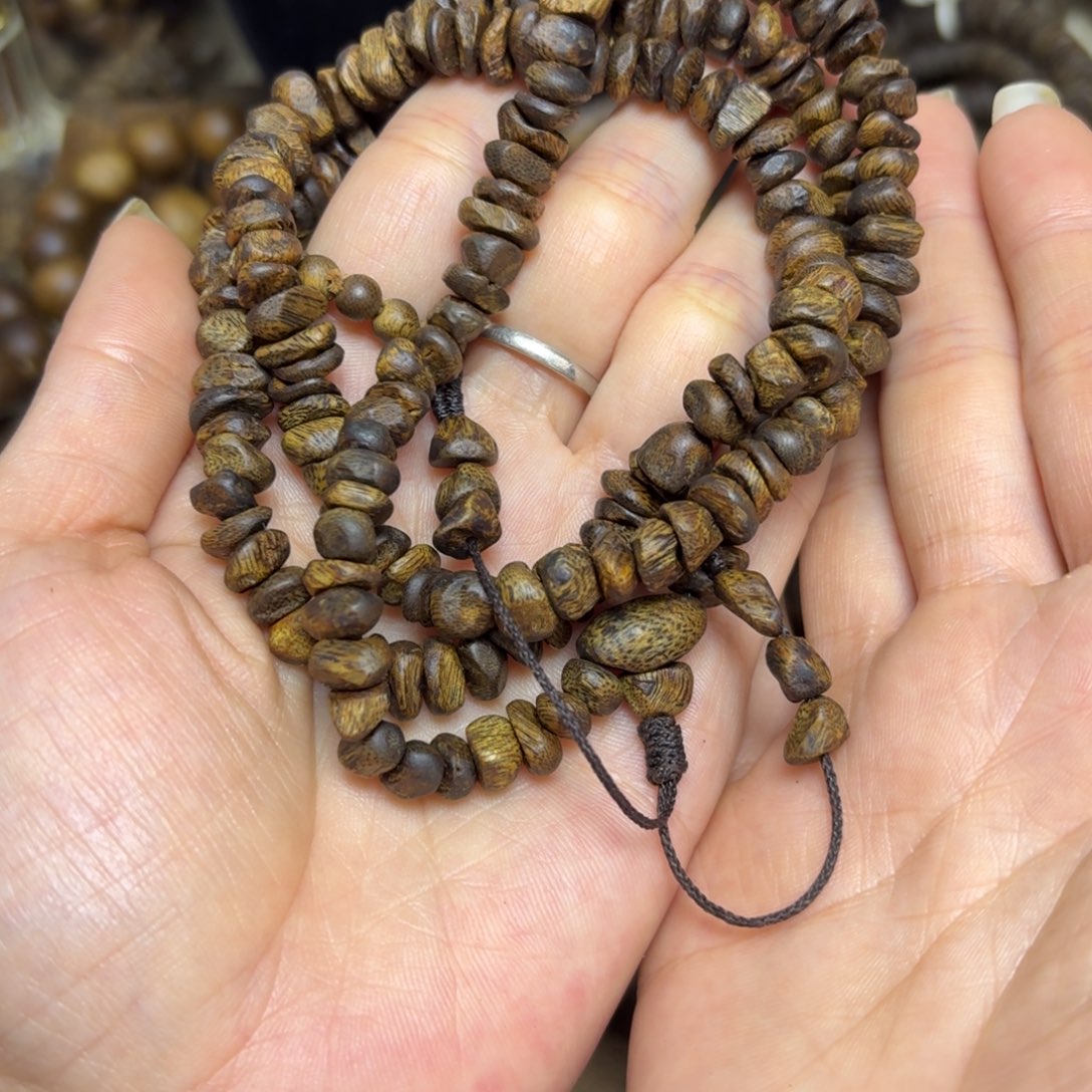 美***.手串沉香碎银乌身卡7-23克多样性发货一条