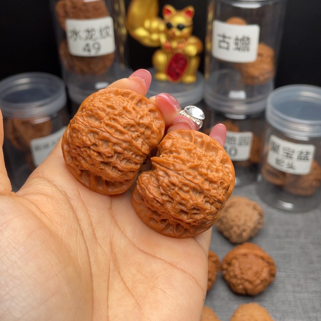 文玩核桃把件小*趣血麒麟