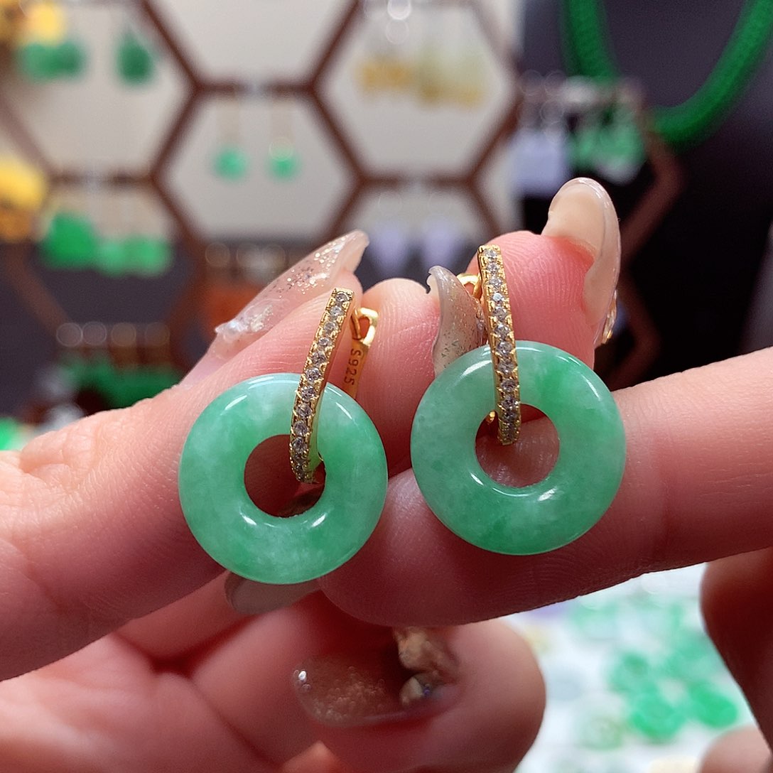 翡翠耳饰银S925镶嵌天然翡翠