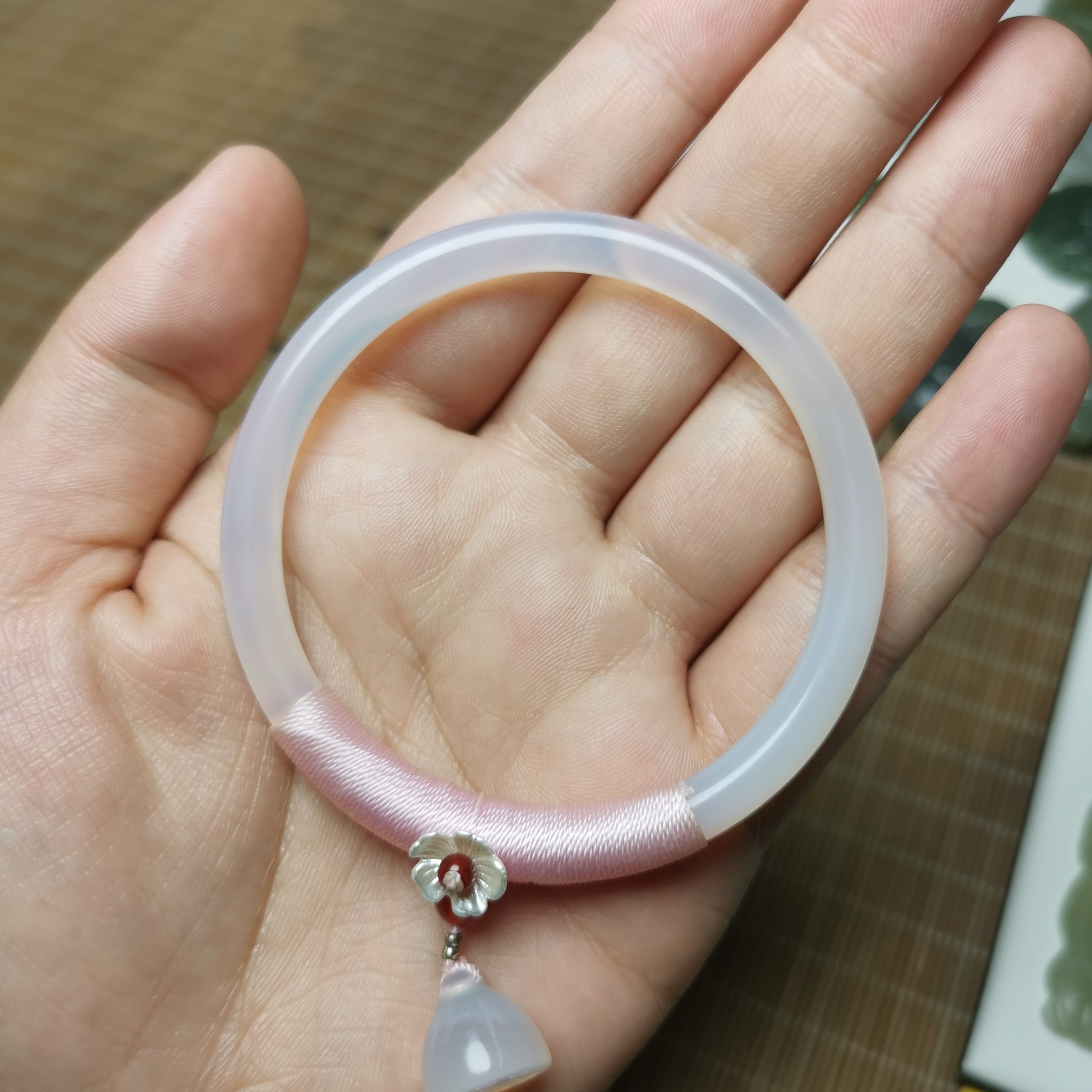 女士精美玛瑙手镯