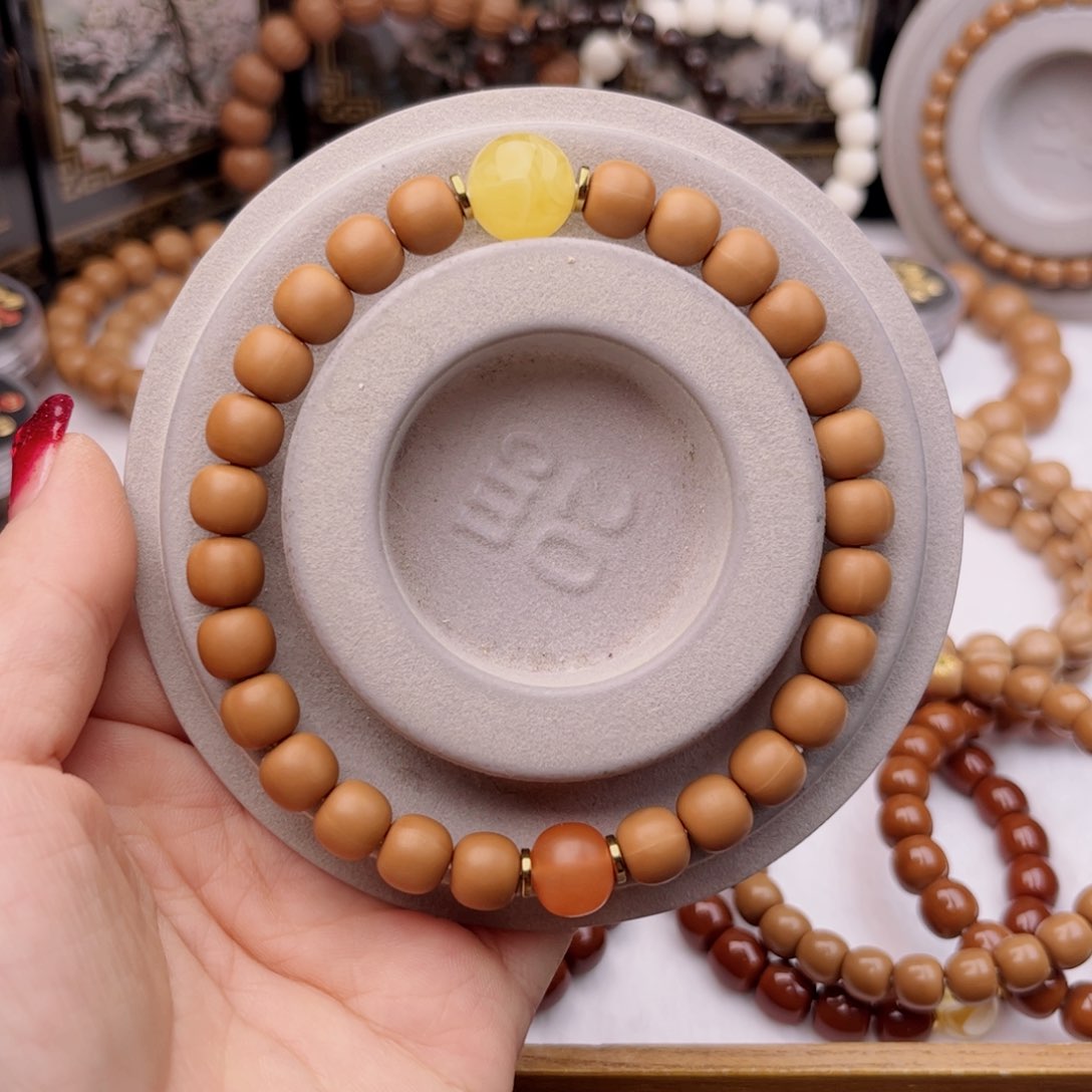 猴头核桃手串按****）红配珠