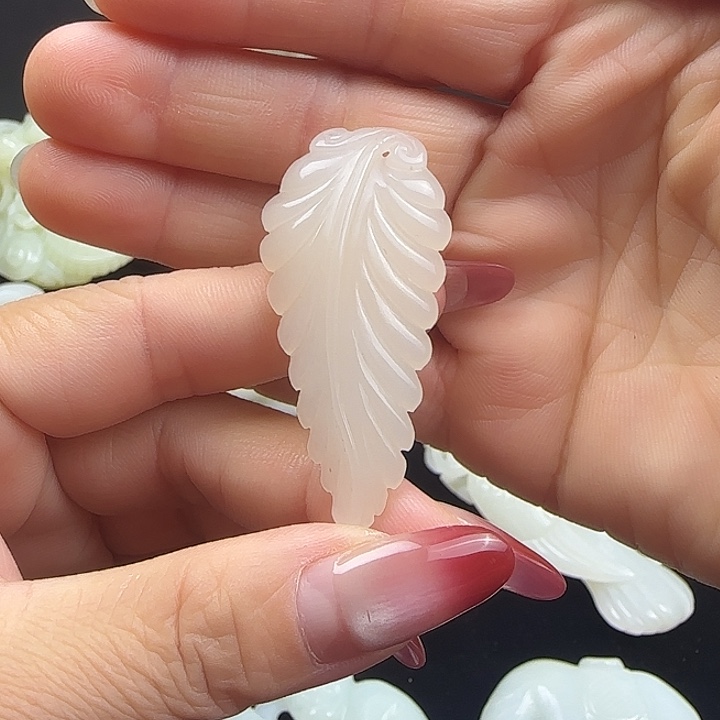 和田玉（糖玉）未镶嵌颈饰