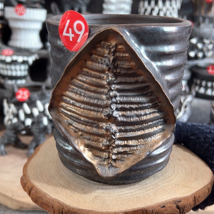 紫砂花盆内口11.3外高14.3