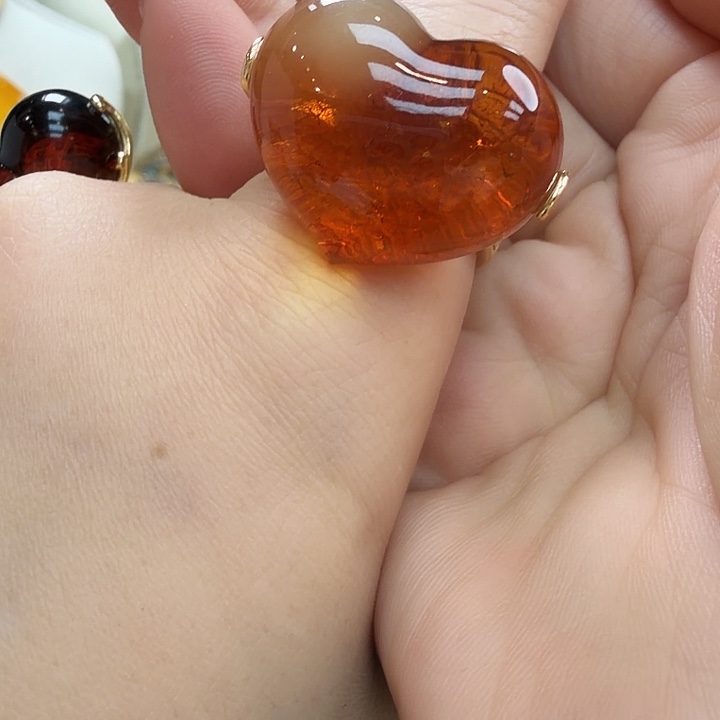 琥珀未镶嵌珠宝奇石