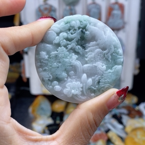 翡翠颈饰未镶嵌翡翠