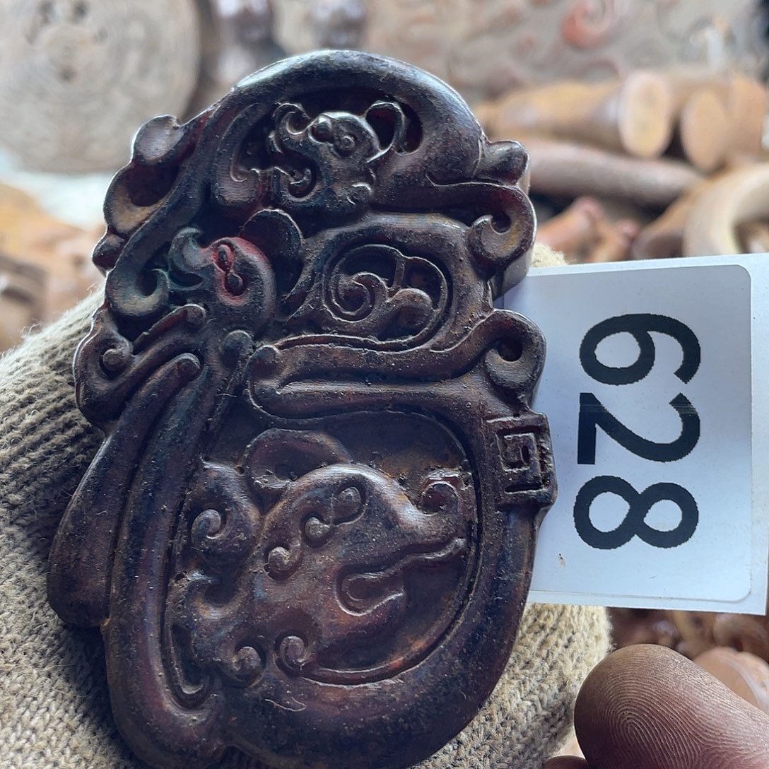 和田玉（糖玉）未镶嵌挂件