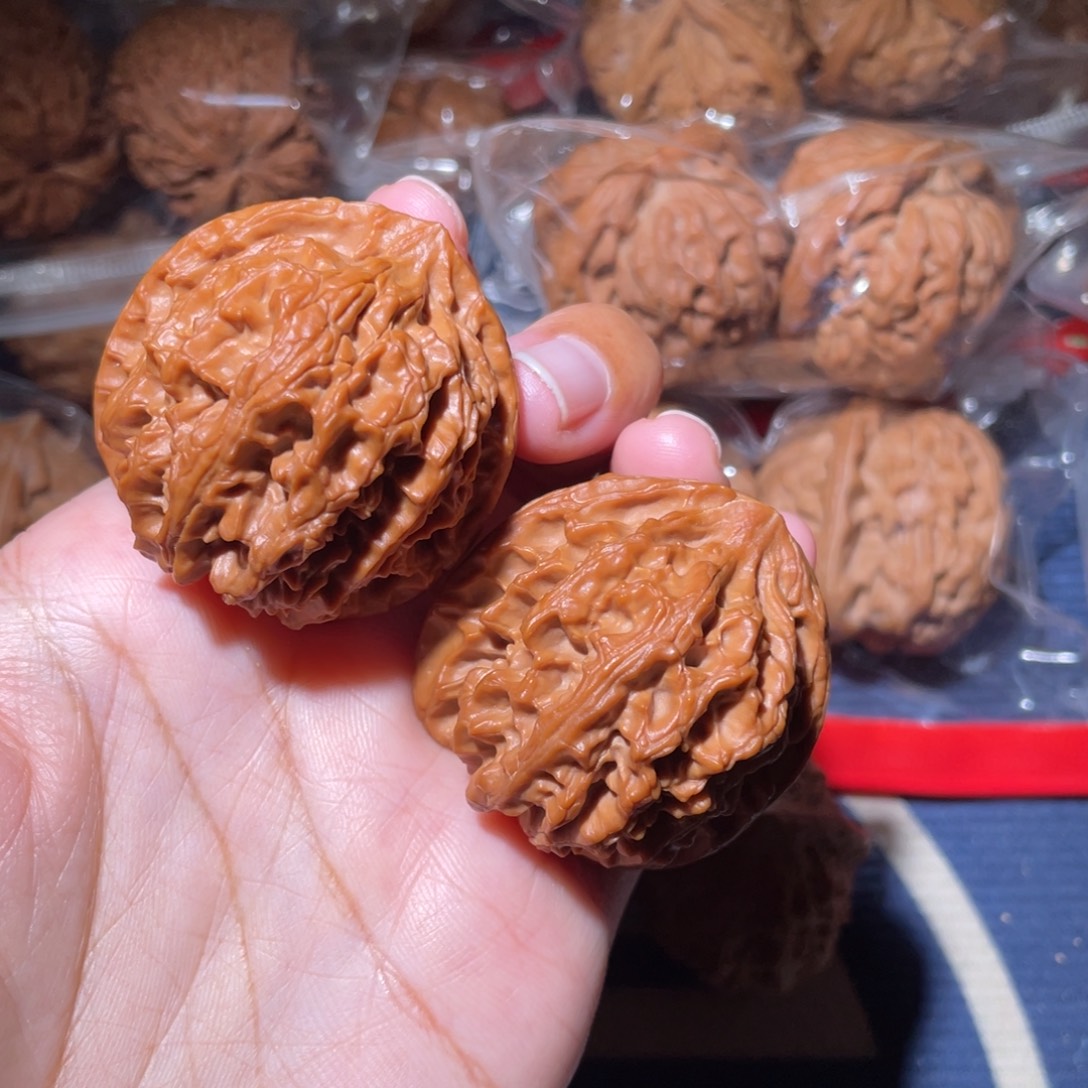 俊***。文玩核桃吊坠原装苹果园41