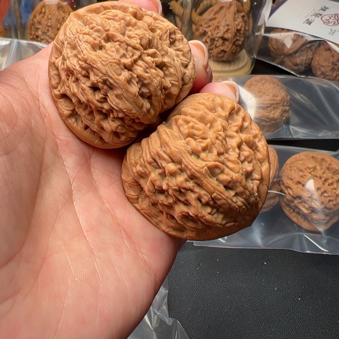 文玩核桃把件虎头王43