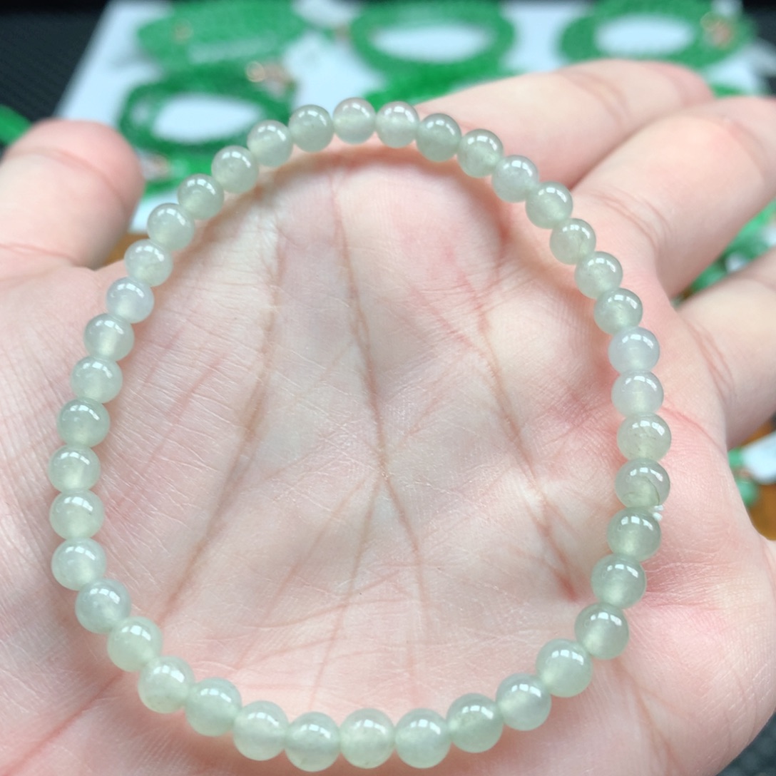 翡翠手链未镶嵌翡翠