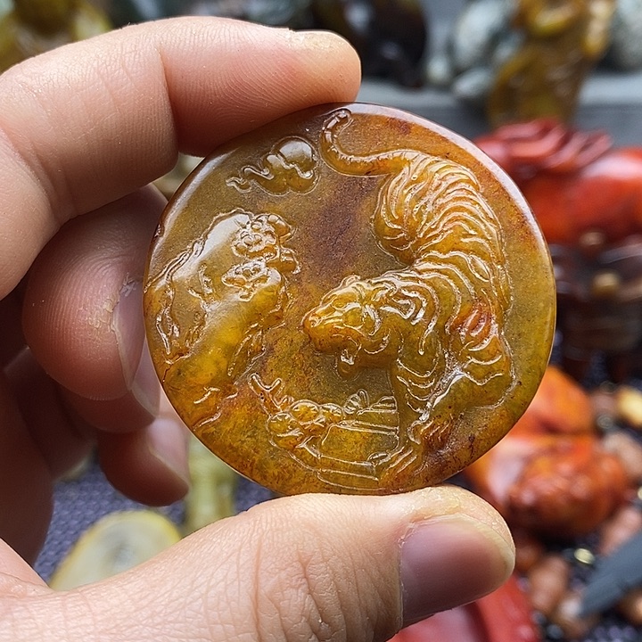 未镶嵌蛇纹石玉颈饰