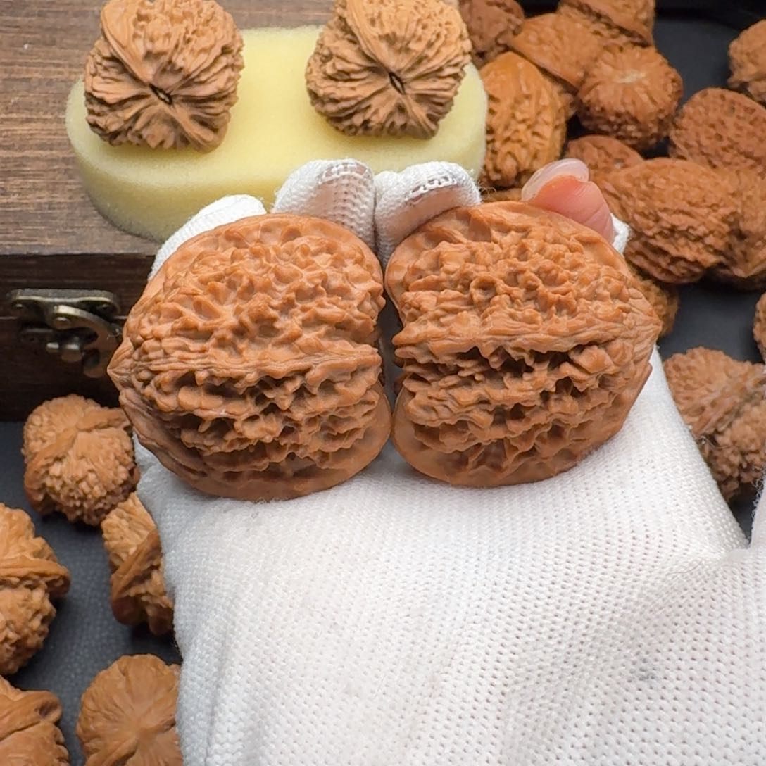 文玩核桃吊坠41满天星4690