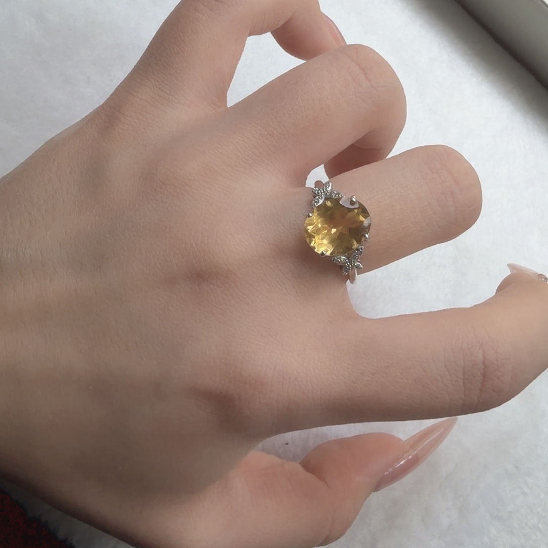 黄晶戒指银S925镶嵌蝴蝶设计款巴西黄水晶