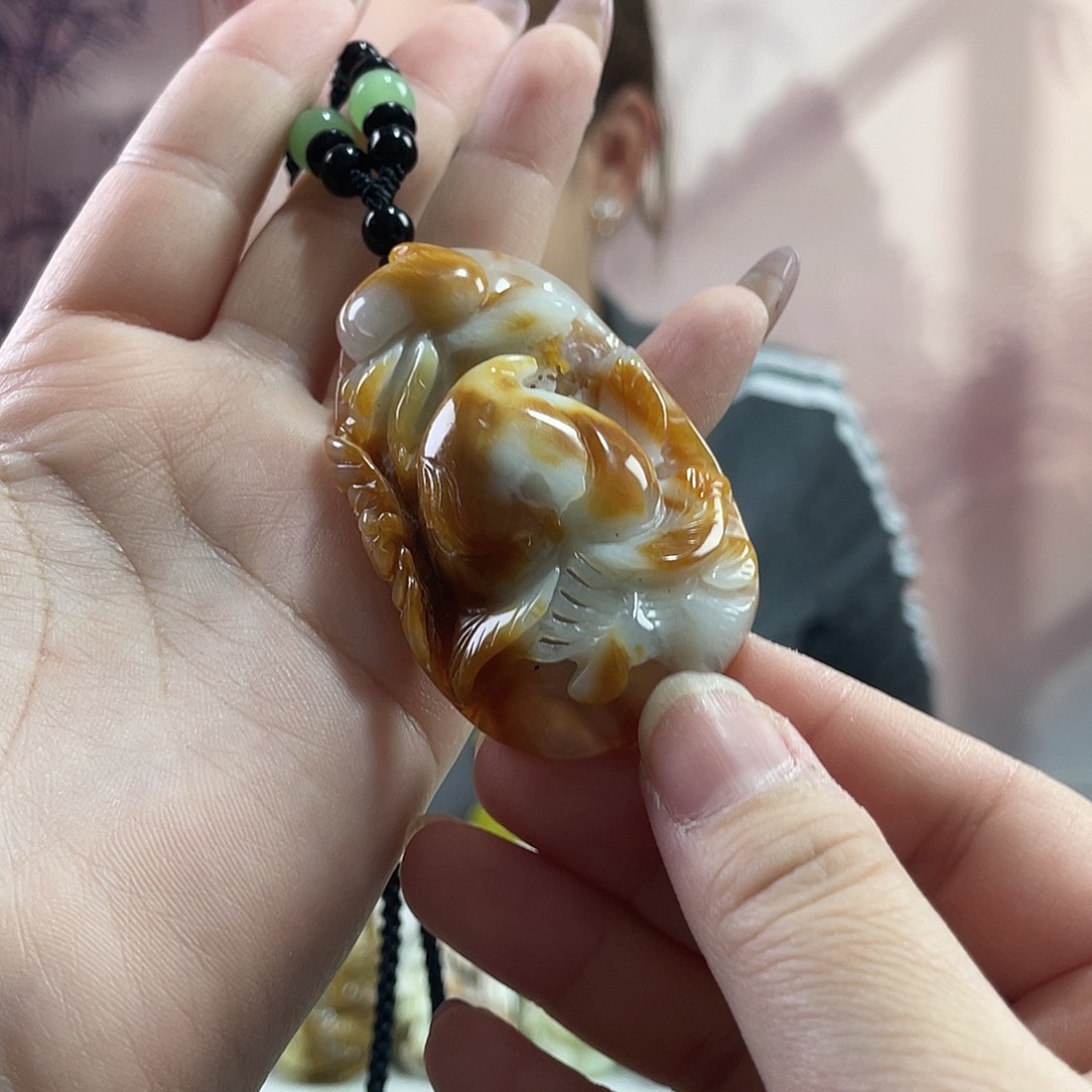 蛇纹石玉未镶嵌吊坠(赠链)