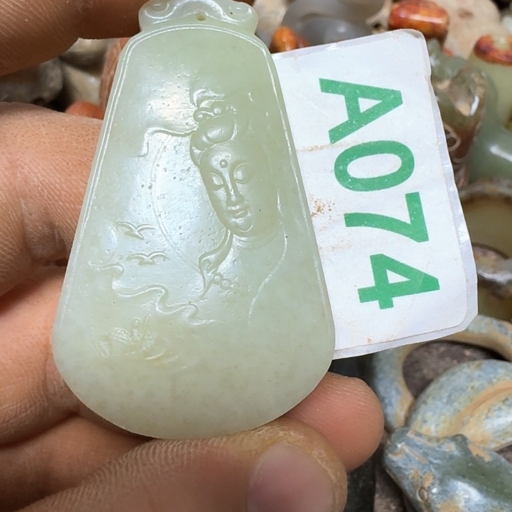 和田玉颈饰未镶嵌