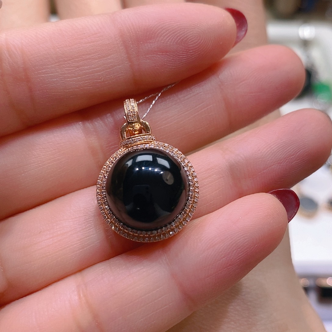 翡翠颈饰18K金镶嵌细**微