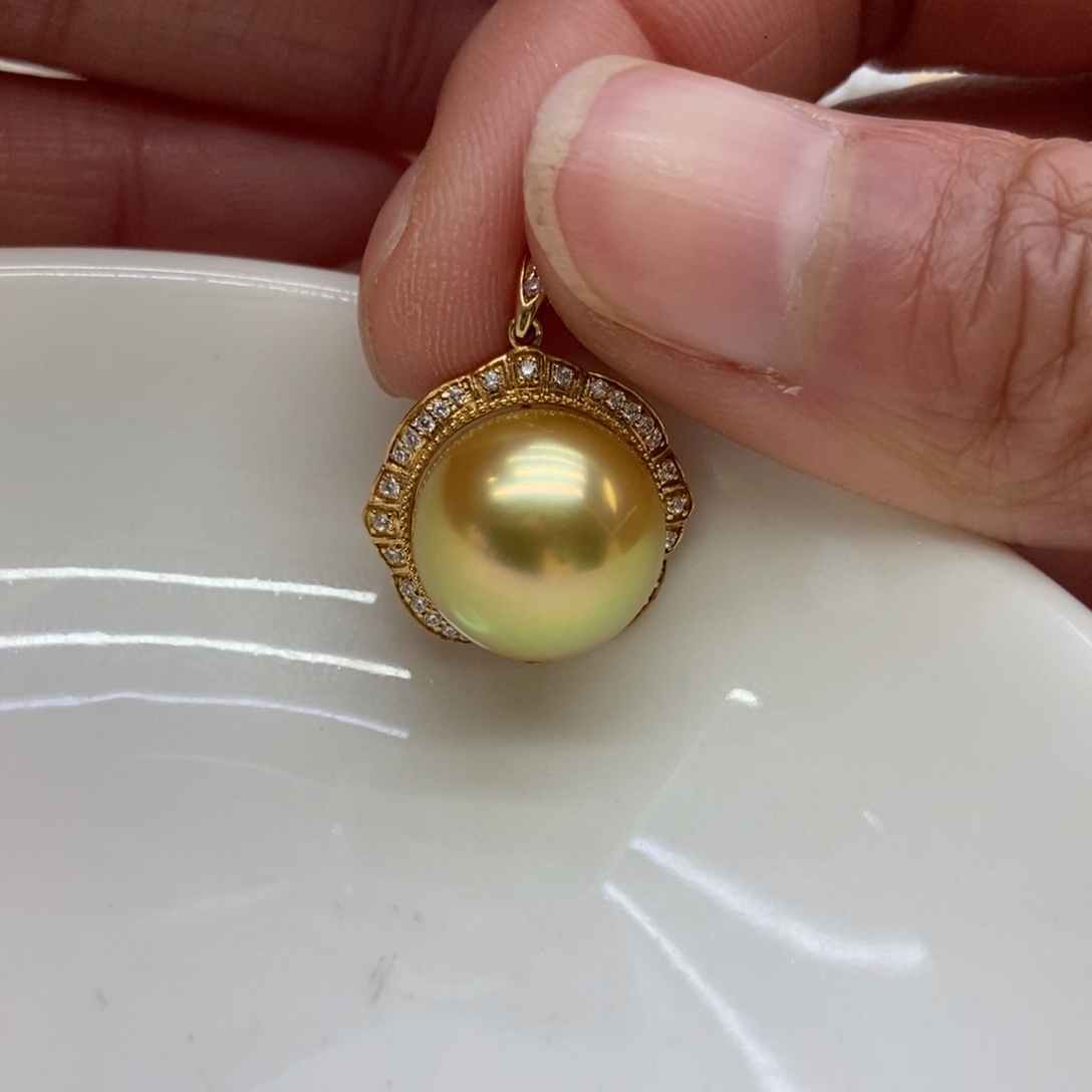 海水珍珠吊坠(不含链)18K金镶嵌