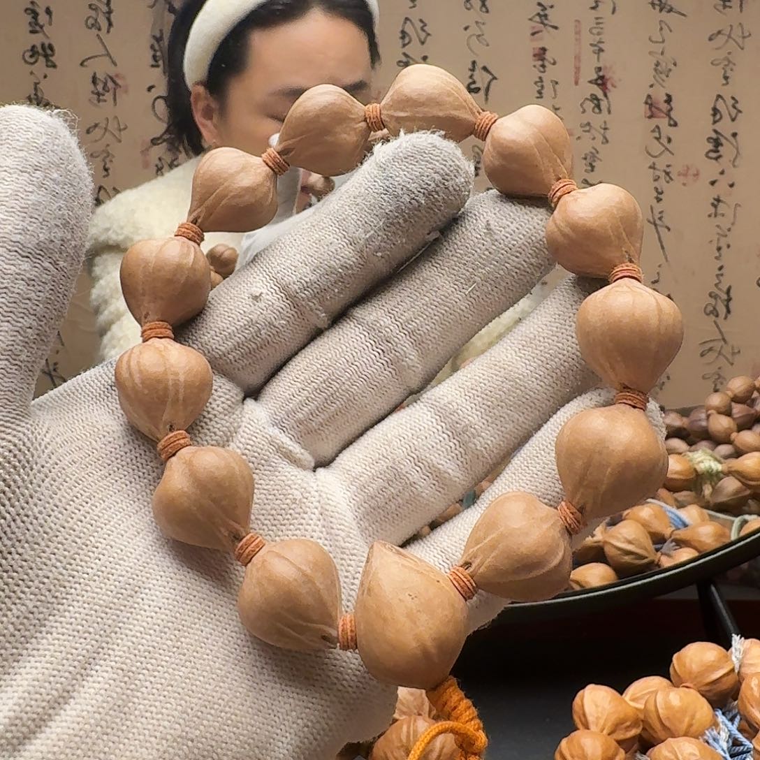 用***8橄榄核手串蒜头核