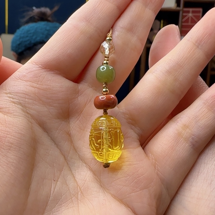 蜜蜡吊坠(赠链)未镶嵌