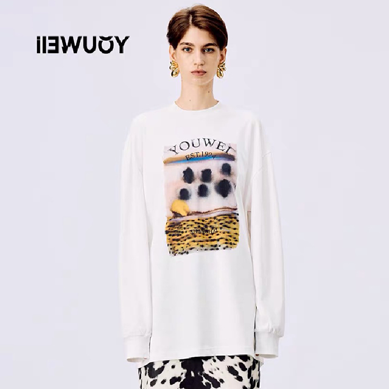 【VIINS】iIEWUOY/有尾女装艺术晕染印花长袖T恤女宽松打底衫3685