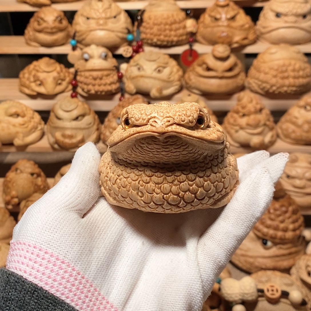 竹登**极竹根雕金蟾竹根雕