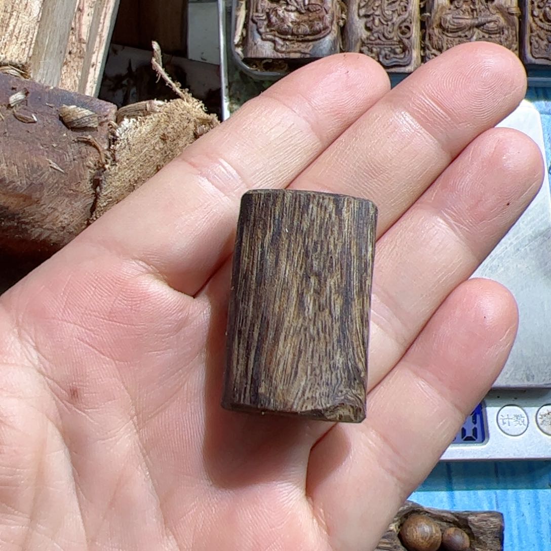 沉香吊坠白棋素牌5.1克