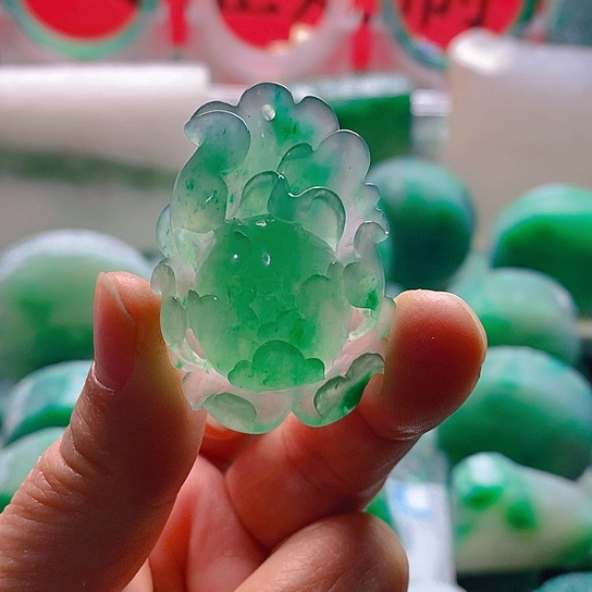 石英质玉颈饰未镶嵌