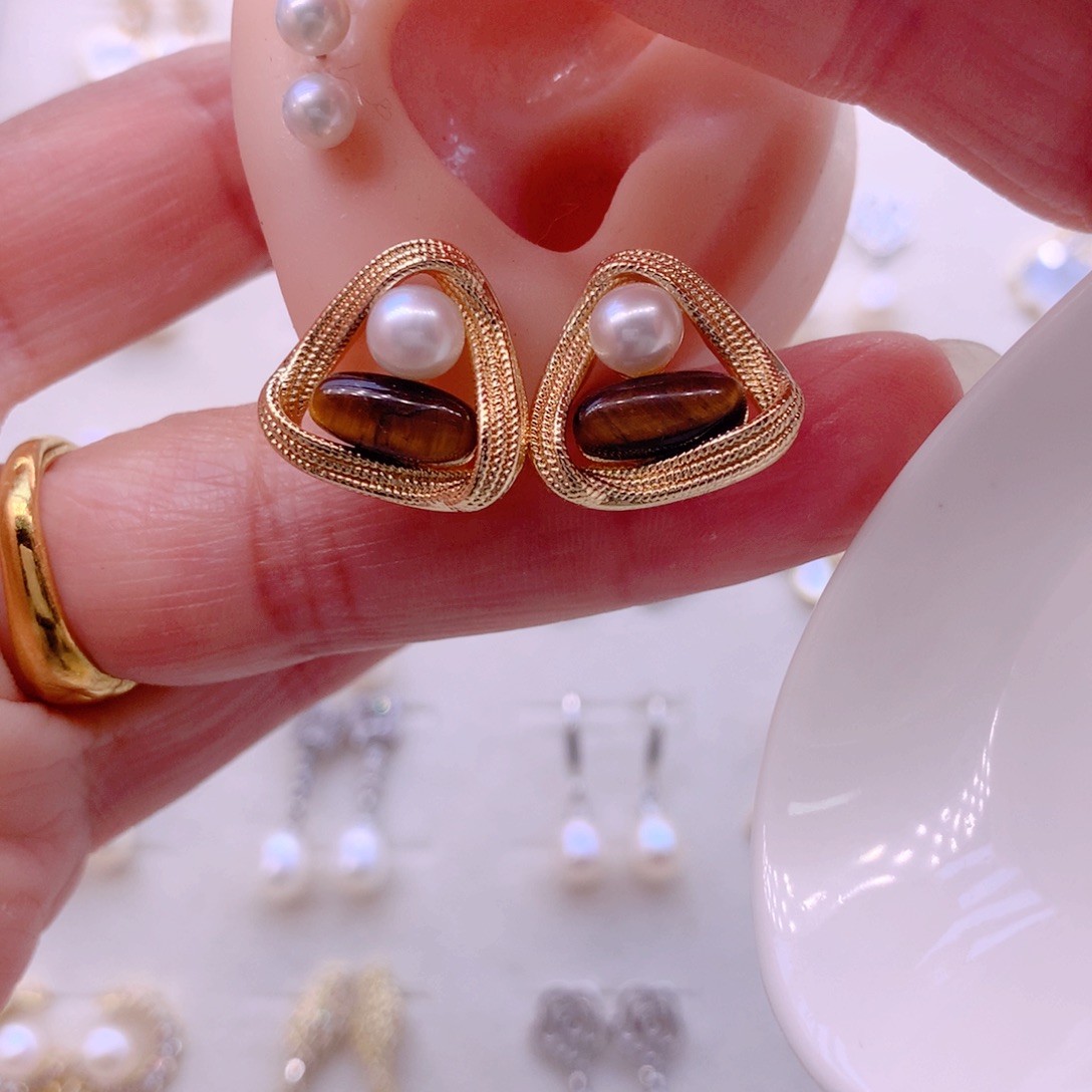 合金淡水珍珠耳饰