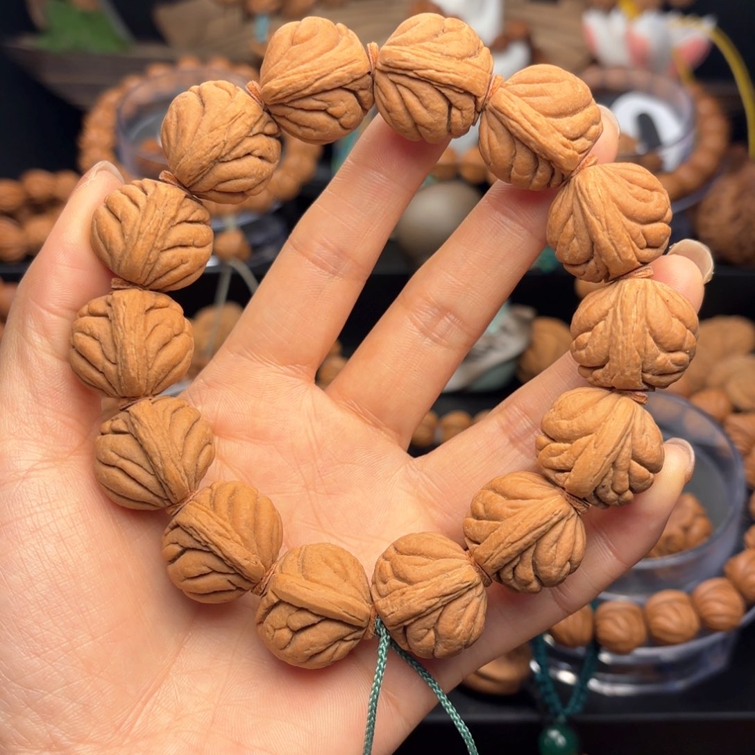 桃核吊坠霸王龙21尺寸