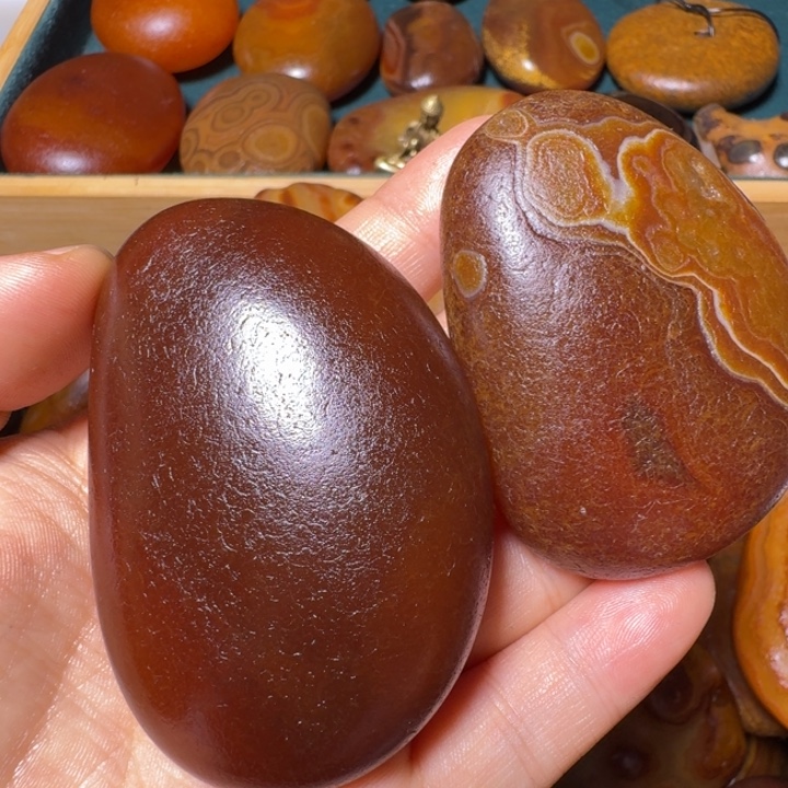 水***星瓷片马达加斯加奇石手把件浮雕