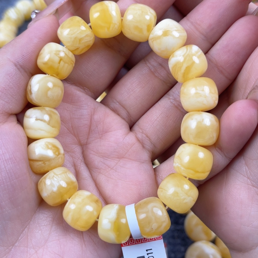 琥珀裸石未镶嵌尺寸13.1