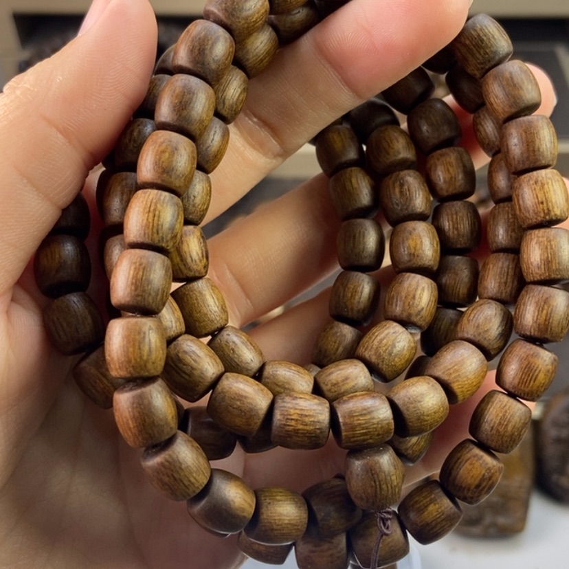 【闪购商品】沉香手串༺****༻富森红土