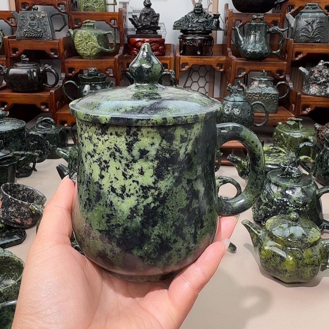 一***水蛇纹石玉未镶嵌藏玉药王石茶壶摆件