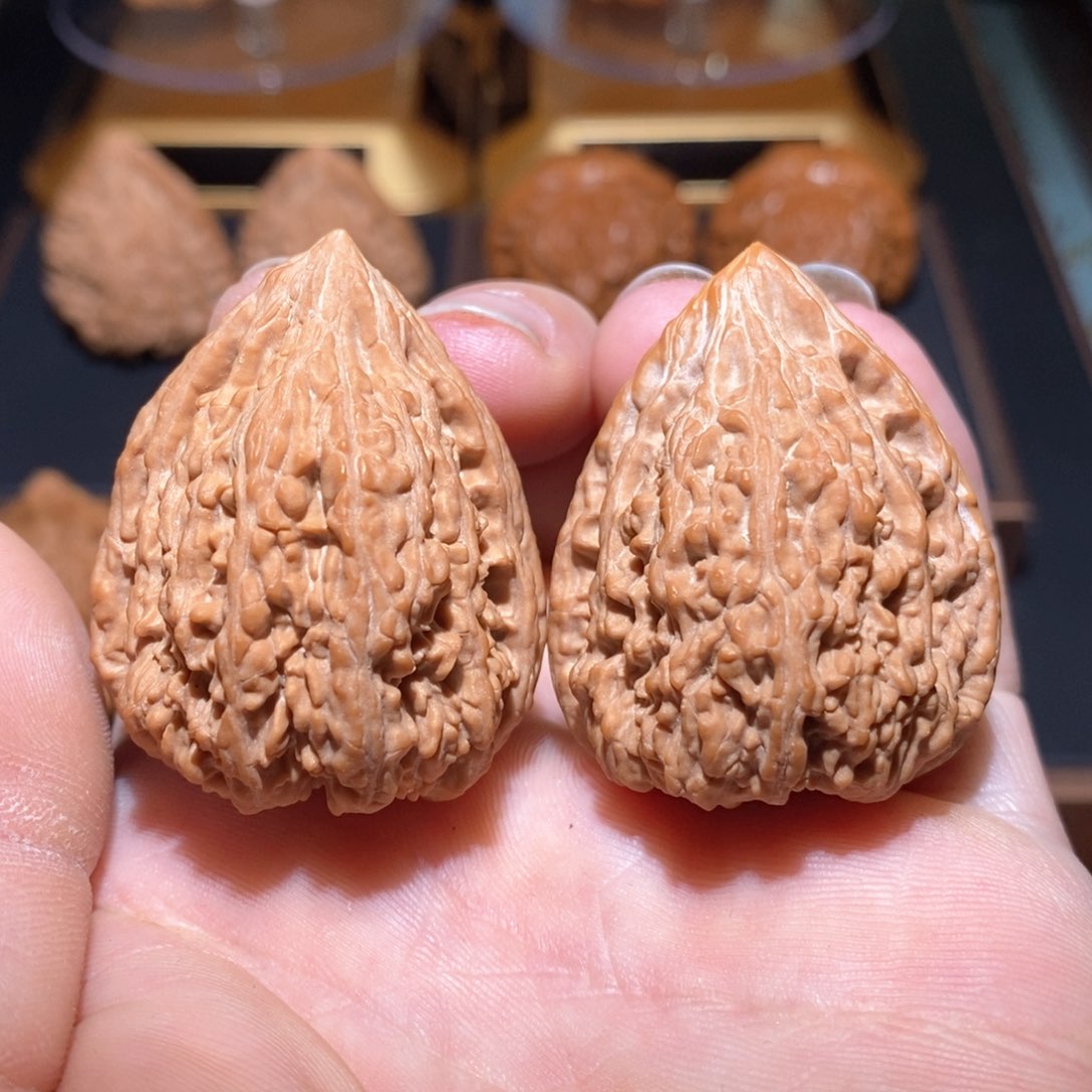 文玩核桃吊坠塔尖